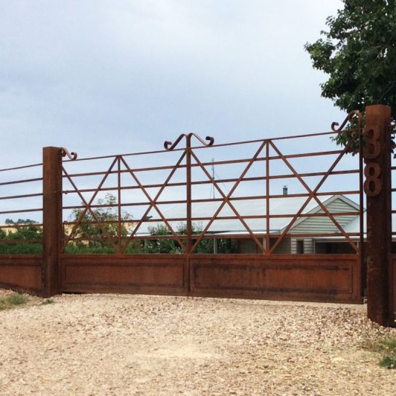 tait-iron-driveway-04-750x540